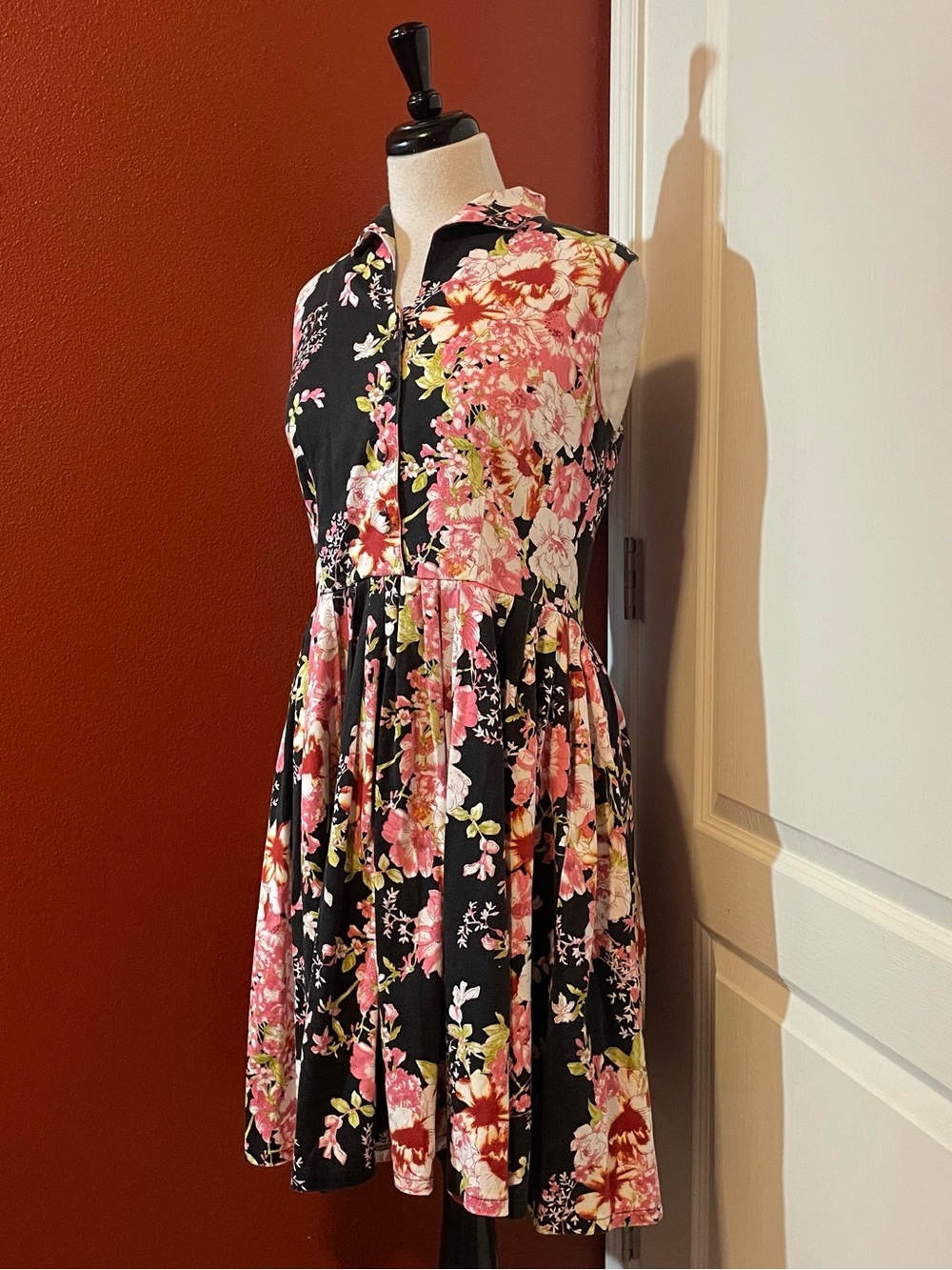 Voodoo Vixen Women’s Fit & Flare Retro Mod Button Front Floral Sleeveless Dress